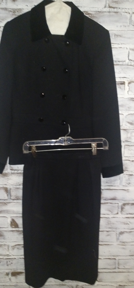 Black suit